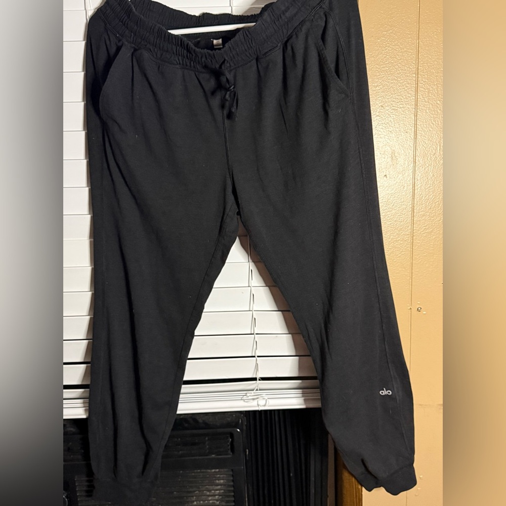 ALO Yoga Drawstring Joggers